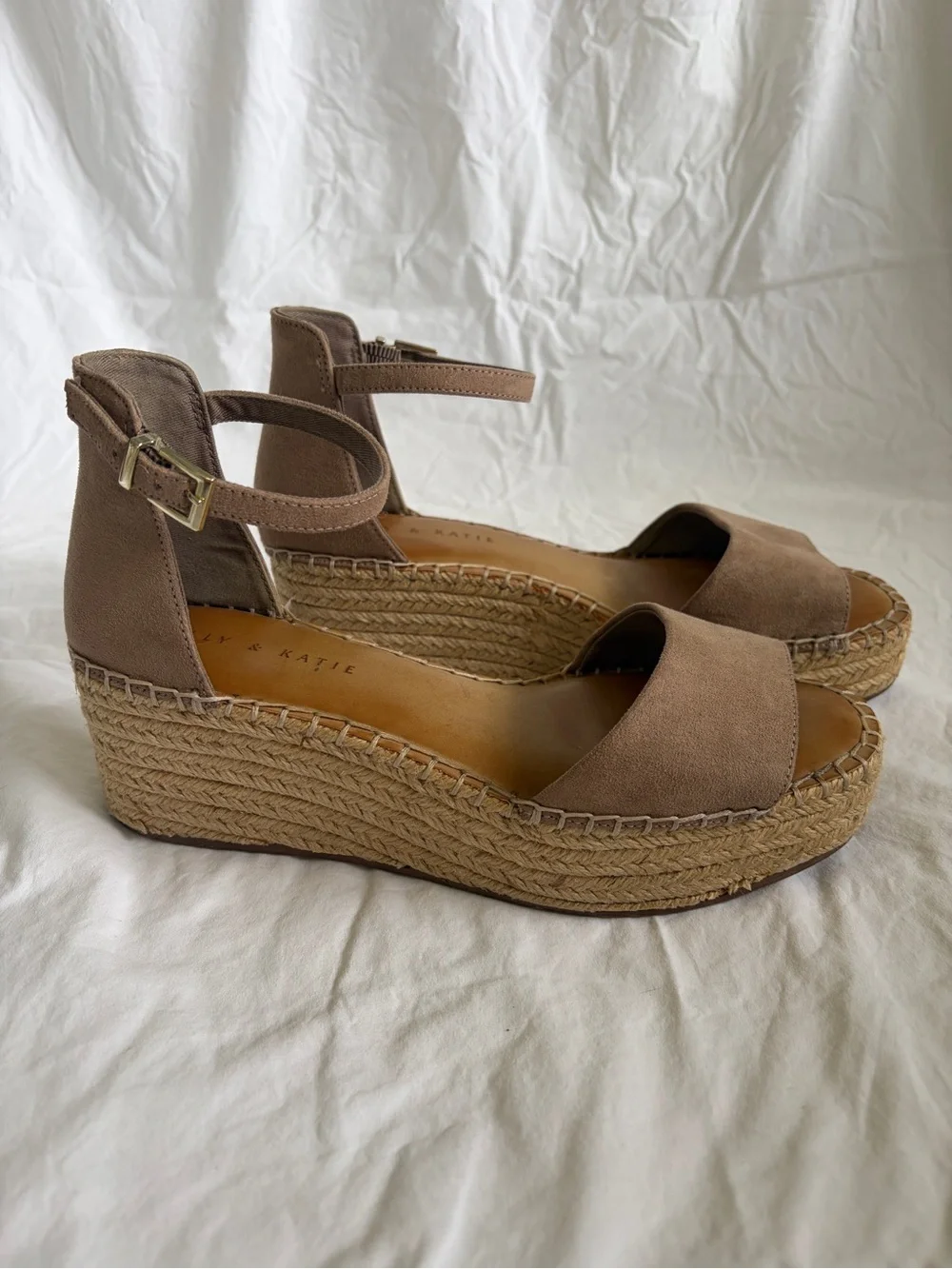 Kelly & Katie Espadrille Platform Sandal in Taupe